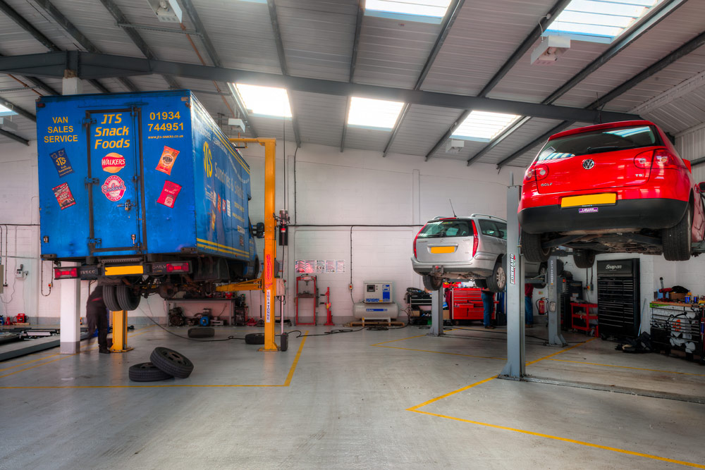 Vehicles being Serviced and repaired at Motech, Newbury